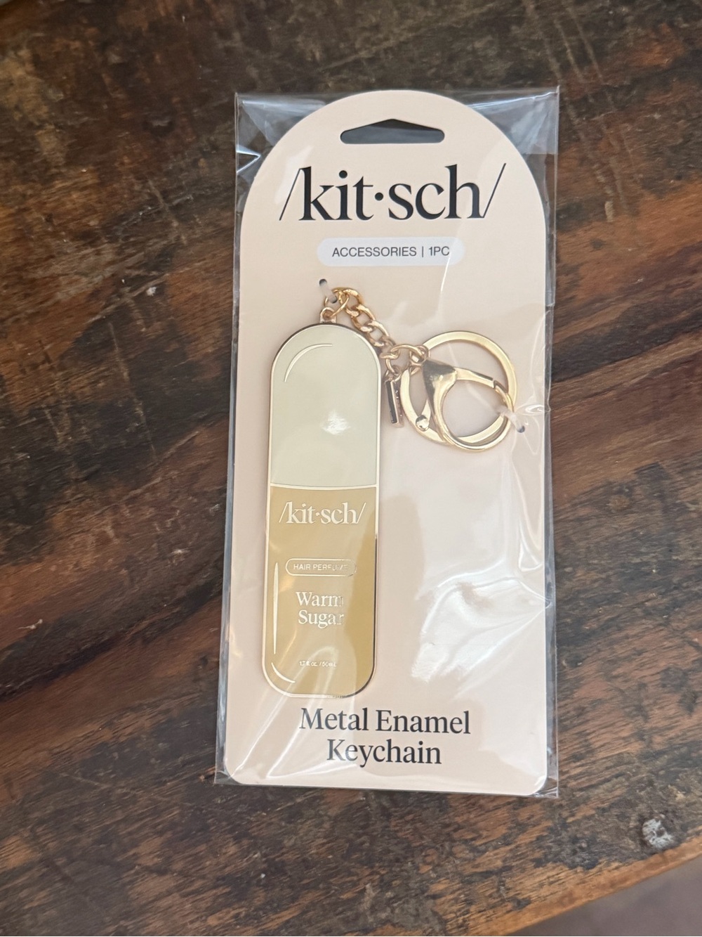 Kitsch Two-Tone Enamel Keychain in Cream & Gold